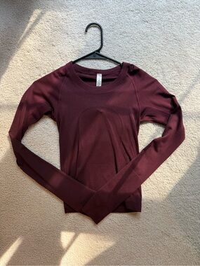 Lululemon Swiftly Seamless Long-Sleeve Crew Top - Burgundy